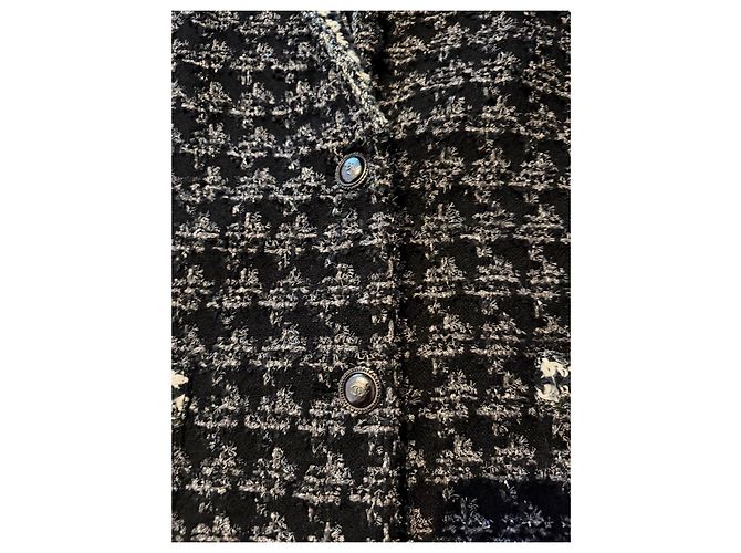 Timeless Chanel Tweed-Jacke Schwarz-Weiß - Ansicht 4