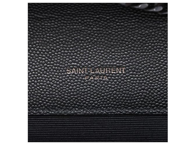 Saint Laurent Piccola borsa a tracolla in pelle nera trapuntata chevron
Modello Envelope Nero - vista 8