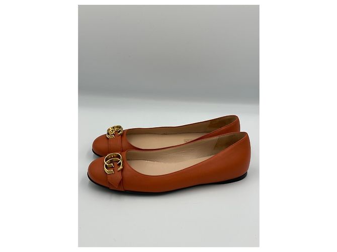 Bailarinas Gucci Interlocking G en piel marrón claro - vista 3