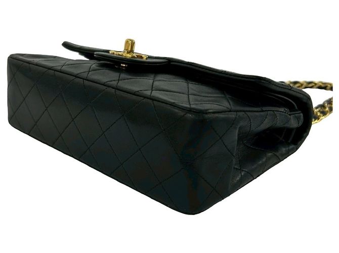 Bolso de hombro Chanel Double Flap Matelassé en piel de cordero negro - vista 8