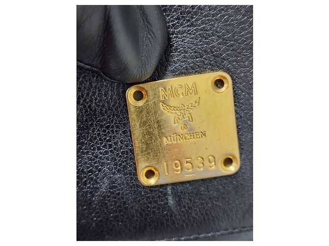 MCM Vintage Leather Studded Umhängetasche/Schultertasche Schwarz - Ansicht 2