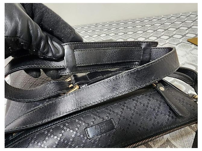 GUCCI Bolsa Messenger Plana Média Guccissima Signature Preta Preto - vista 13