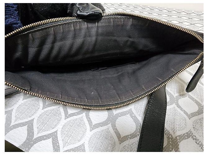 GUCCI Bolsa Messenger Plana Média Guccissima Signature Preta Preto - vista 7