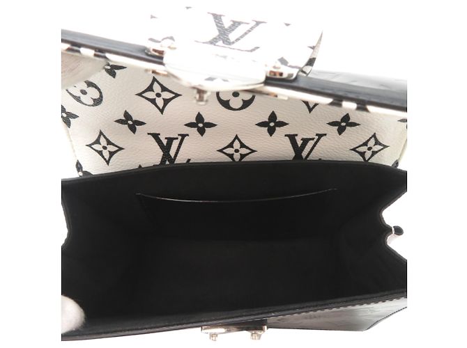 Borsa a tracolla Winewood PM da donna Louis Vuitton Nero Bianco - vista 6