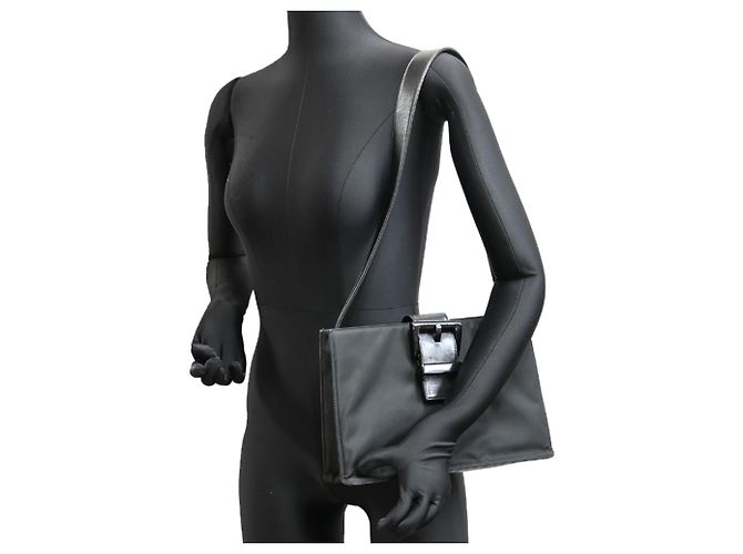 Borsa a tracolla da uomo a una spalla Prada Nero - vista 9