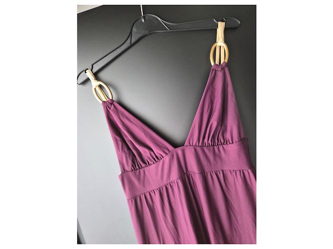 Autre Marque Calarend langes Kleid in Pflaumenfarbe mit Goldringen - Ansicht 3