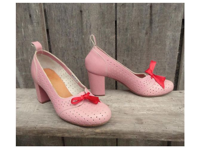 Swedish Hasbeens Décolleté in pelle traforata rosa - vista 2