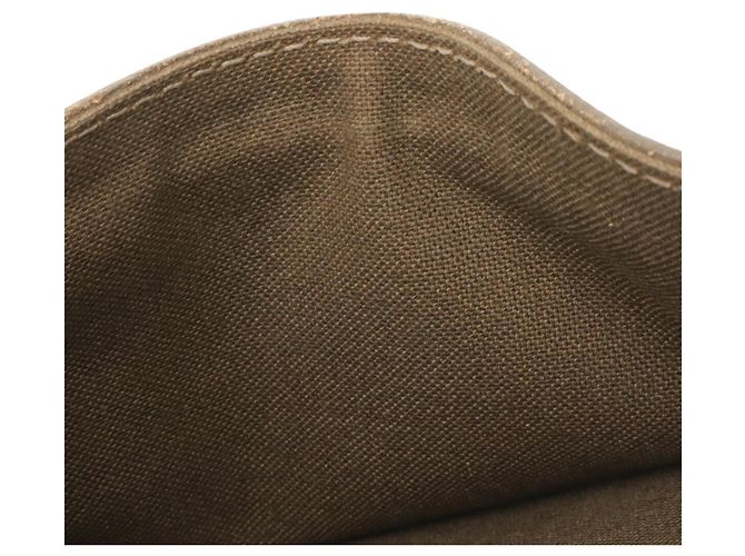 Borsa a Spalla Louis Vuitton Taiga Sayan Marrone - vista 9