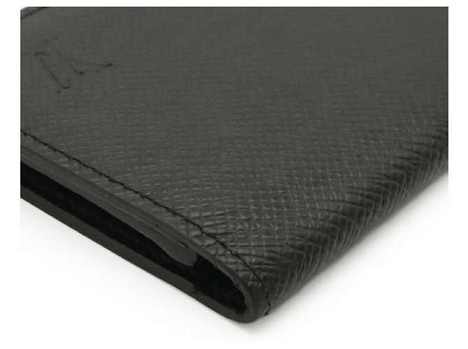 Tarjetero Taiga Louis Vuitton Negro Gris - vista 4