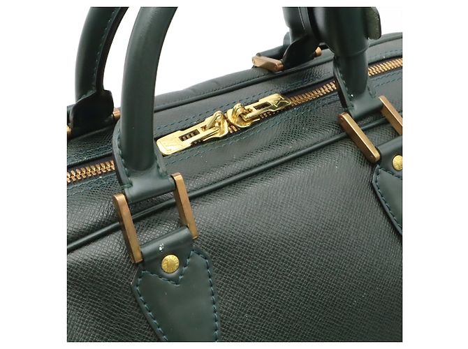 Borsa Boston Louis Vuitton Taiga Kendall PM in verde Episea - vista 6