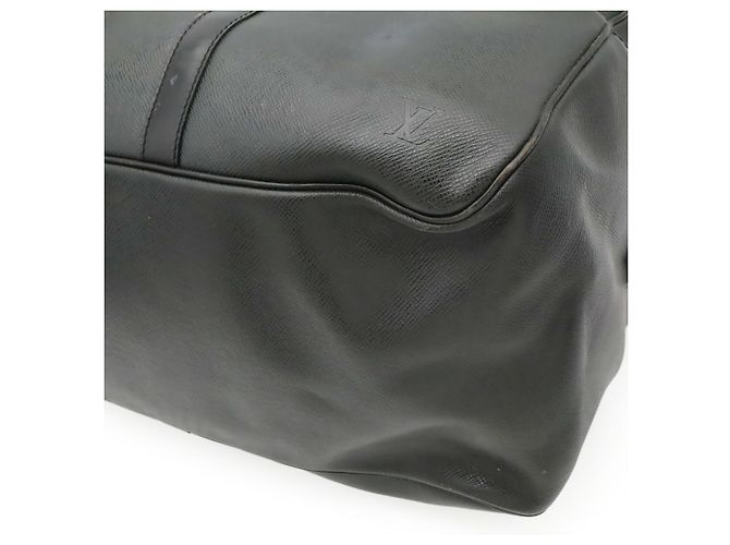 Borsa Boston Louis Vuitton Taiga Kendall PM Nero Bianco Grigio - vista 4