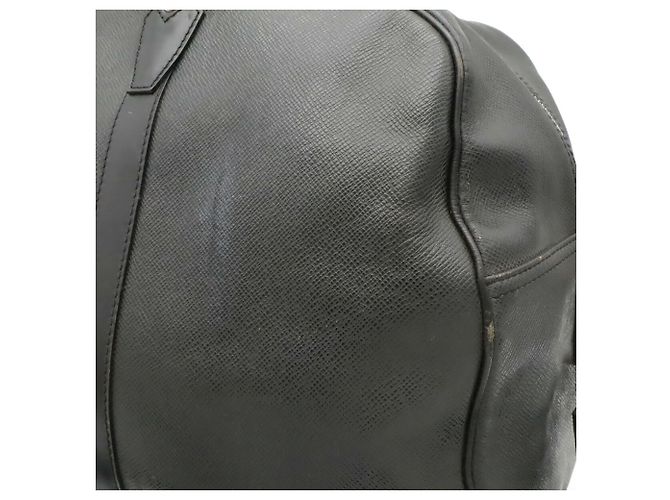 Borsa Boston Louis Vuitton Taiga Kendall PM Nero Bianco Grigio - vista 8