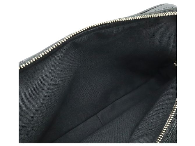 Clutch Louis Vuitton Taiga Nero Grigio - vista 8