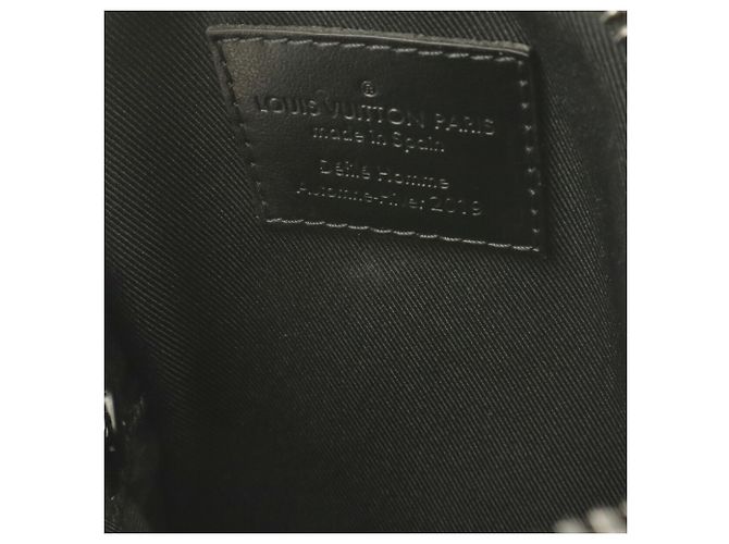 Borsa a tracolla Louis Vuitton Taiga Rainbow Danube Nero Multicolore - vista 9