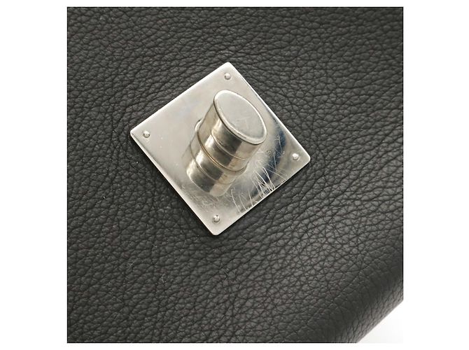 Borsa a tracolla Louis Vuitton Lockme II BB Nero Bianco - vista 8