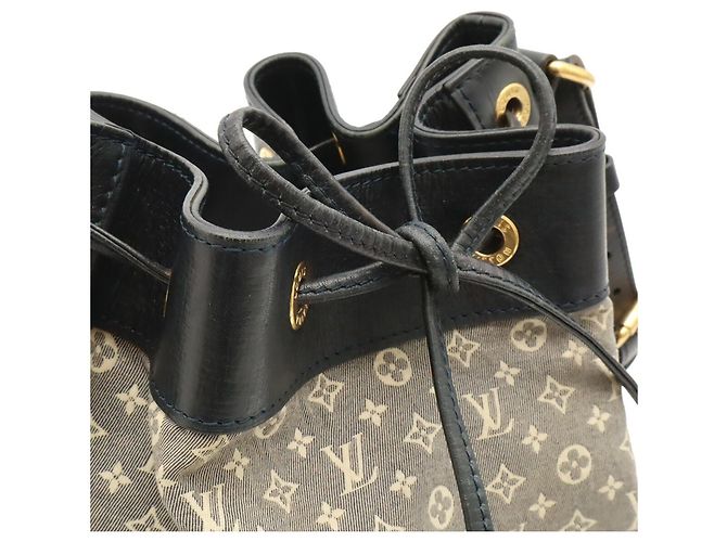Borsa a tracolla Louis Vuitton Monogram Idylle Noe PM Nero Blu navy - vista 7