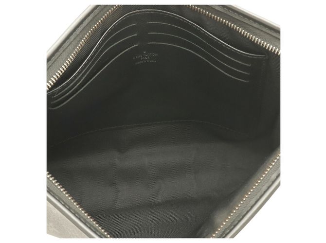 Louis Vuitton Monogram Eclipse Pochette Voyage MM Marrone Nero Monogramma - vista 7