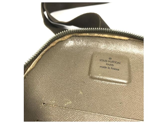 Borsa a tracolla Louis Vuitton Damier Geant Maje Cachi - vista 14