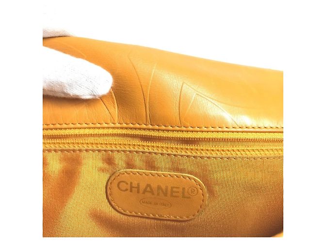 Borsa a tracolla in pelle arancione con logo Chanel CC Coco Mark - vista 14