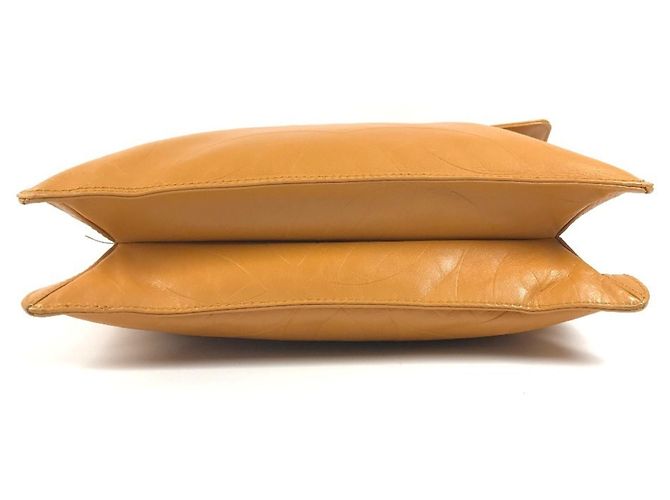 Borsa a tracolla in pelle arancione con logo Chanel CC Coco Mark - vista 5