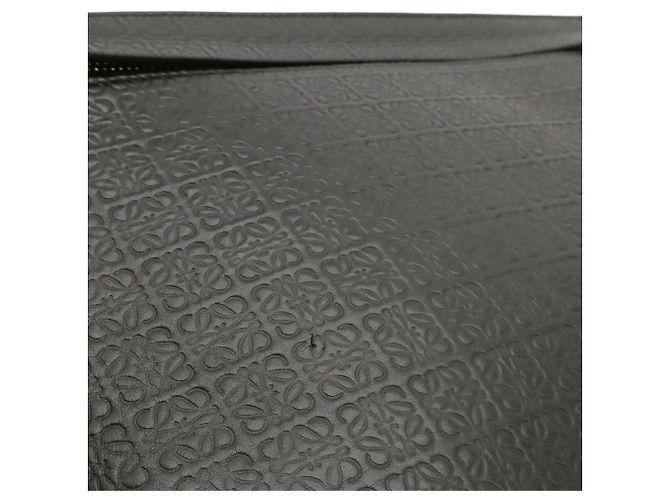 Pochette e borsa a mano Loewe Repeat Anagram T Nero - vista 8