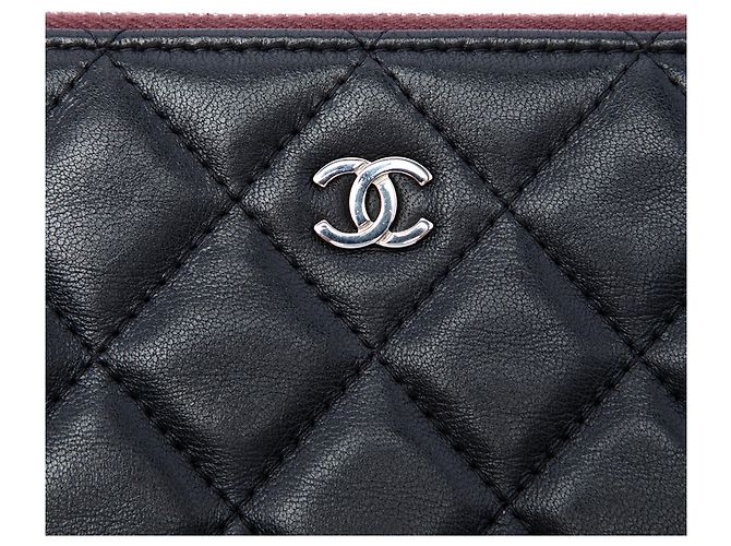 Clutch O Case in agnello trapuntato nero Large di Chanel - vista 5