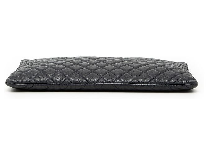 Chanel Blue Large Quilted Caviar Boy O Case Clutch Blau Marineblau - Ansicht 3