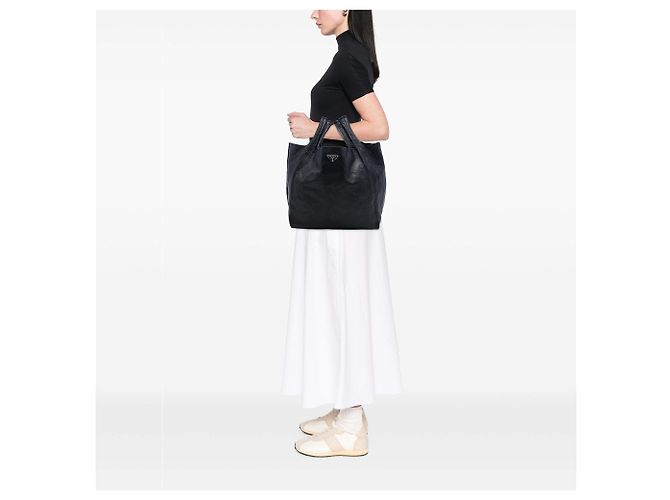 Tote in nappa stropicciata nera Prada Nero - vista 7