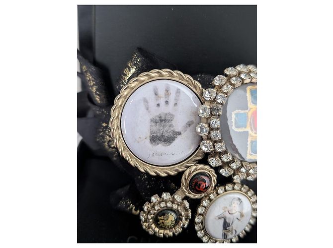 Spilla Chanel Spring Runway 2008 di Karl Lagerfeld Nero Bianco Rosso Blu D'oro Gold hardware - vista 11