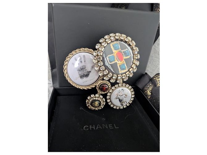 Spilla Chanel Spring Runway 2008 di Karl Lagerfeld Nero Bianco Rosso Blu D'oro Gold hardware - vista 14
