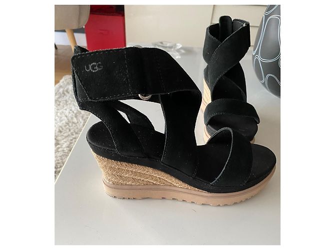 UGG Sandalias de cuña en ante negro - vista 3