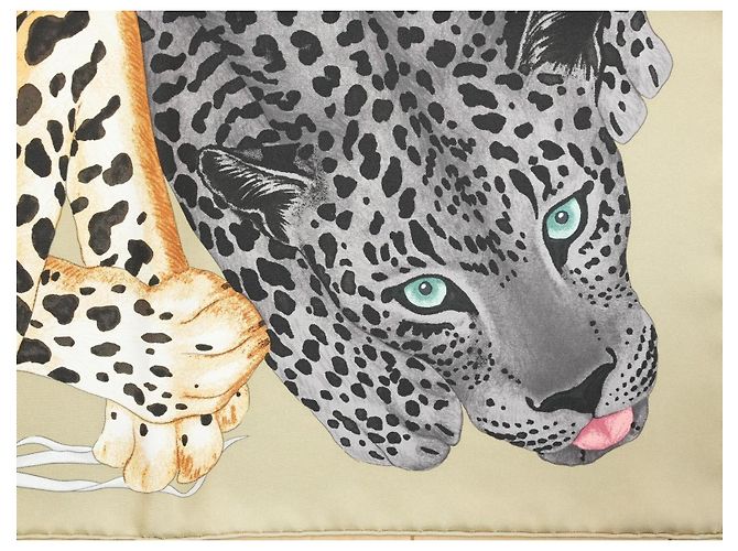 Hermès Sciarpa Hermes Lazy Leopardesses 90 cm seta camel beige Carré leopardo animale 35" AUC90365_0702 Grigio Cammello - vista 8
