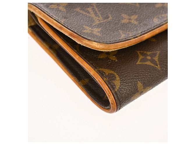 Louis Vuitton Twin Canvas GM Marrone - vista 6