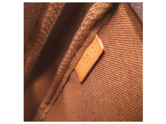 Sac à main Louis Vuitton Pochette Accessoires Monogram Marron Monogramme - vue 9