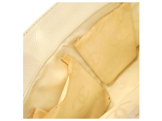 Borsa in pelle di vitello granulata Chanel Bianco - vista 9