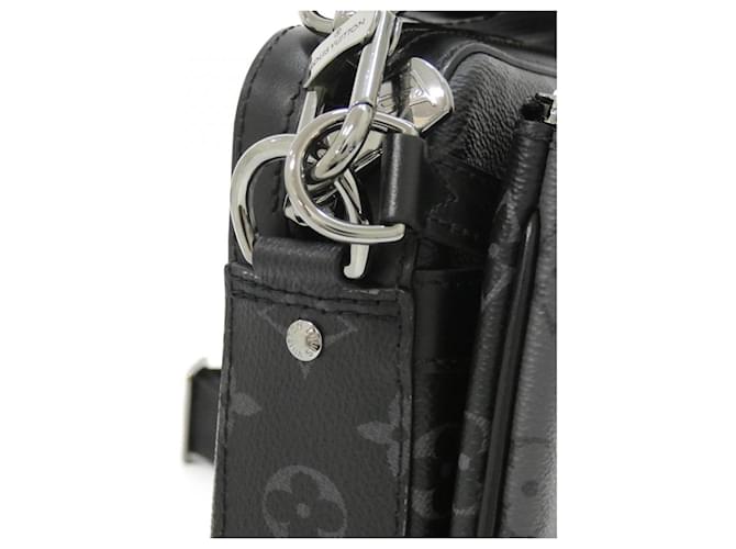 Borsa Messenger Trio Monogram Eclipse Reverse Louis Vuitton Nero - vista 4