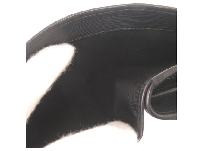 Prada Logo Vitello Move Leather Black Bi-fold Wallet - view 7