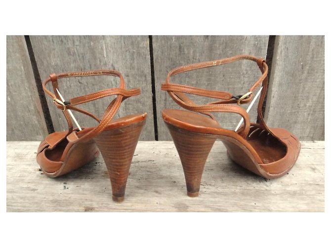 Charles Jourdan Vintage-Sandaletten mit Absatz Braun - Ansicht 4
