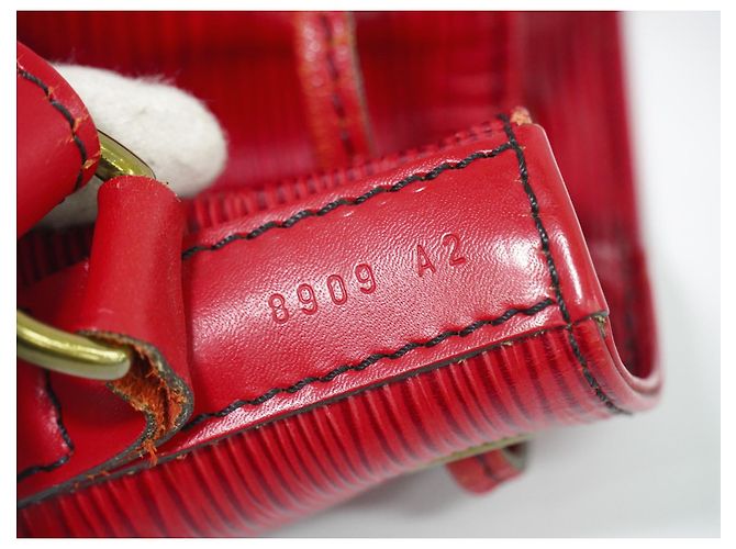 Louis Vuitton Petit Noe NM Epi Leather Rosso - vista 5