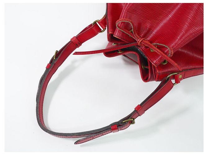 Louis Vuitton Petit Noe NM Epi Leather Rosso - vista 6