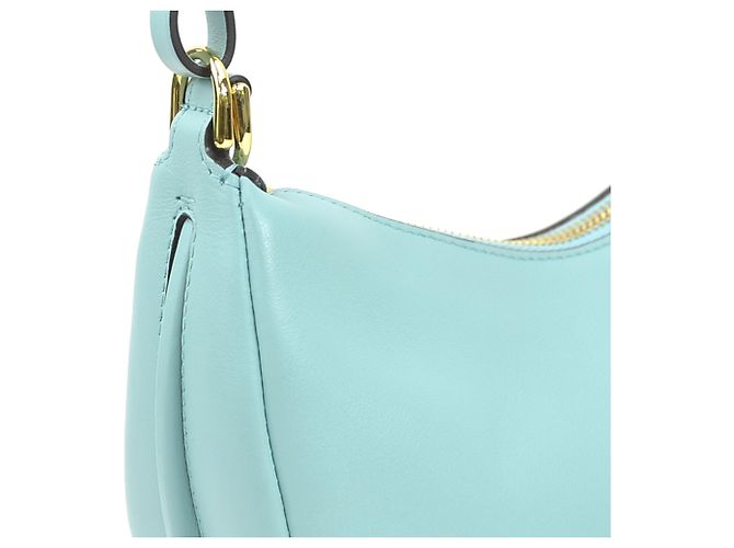 Fendi Schultertasche aus hellblauem Leder - Ansicht 6