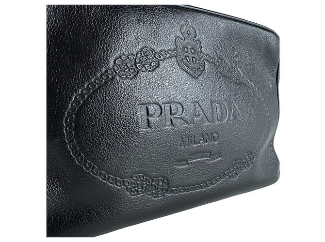 Prada Schultertasche aus schwarzem Leder - Ansicht 11