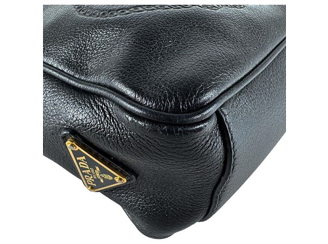 Prada Schultertasche aus schwarzem Leder - Ansicht 9