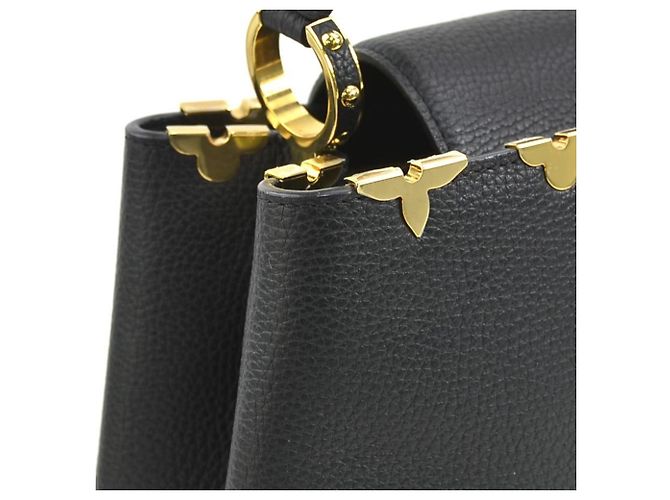Borsa a tracolla in pelle Louis Vuitton Capucines MM Nero - vista 6