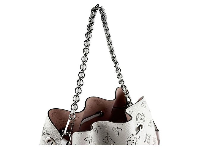 Borsa Louis Vuitton Monogram Mahina Bella Rosa Bianco - vista 10