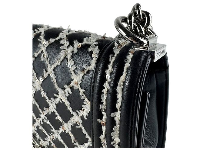 Borsa a tracolla Chanel Boy Nero Bianco - vista 6