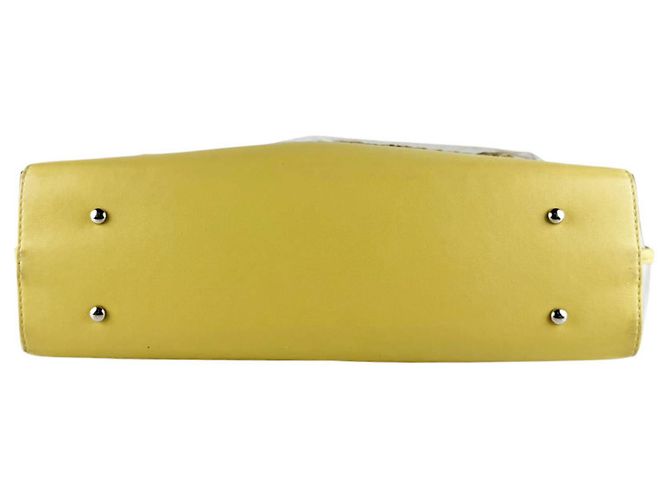 Borsa in pelle e vinile Chanel Giallo - vista 4