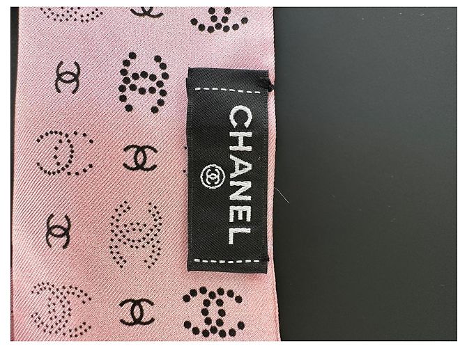 Chanel Seidentuch in Rosa mit CC-Logo Pink - Ansicht 5