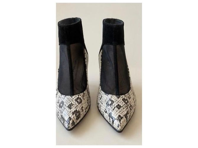 Autre Marque Bianca Castana Stiefeletten aus Wildleder mit Python-Print, Größe 37 Schwarz Python drucken - Ansicht 2