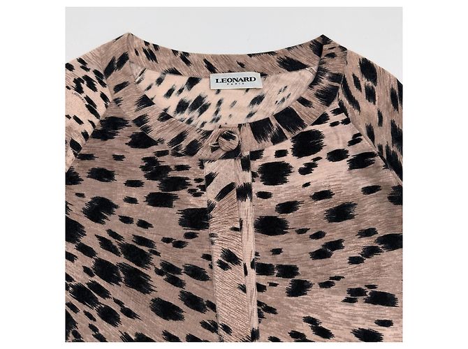 Autre Marque Langer Cardigan aus 100% Kaschmir von Leonard Paris – Animal Print Schwarz Beige - Ansicht 6
